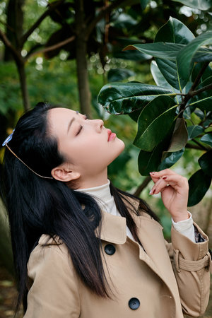 夜玩亲女裸睡的小妍h的地区